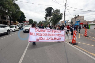 Acusan exceso de fuerza pública tras la detención del regidor de Toluca Mario Cardoso