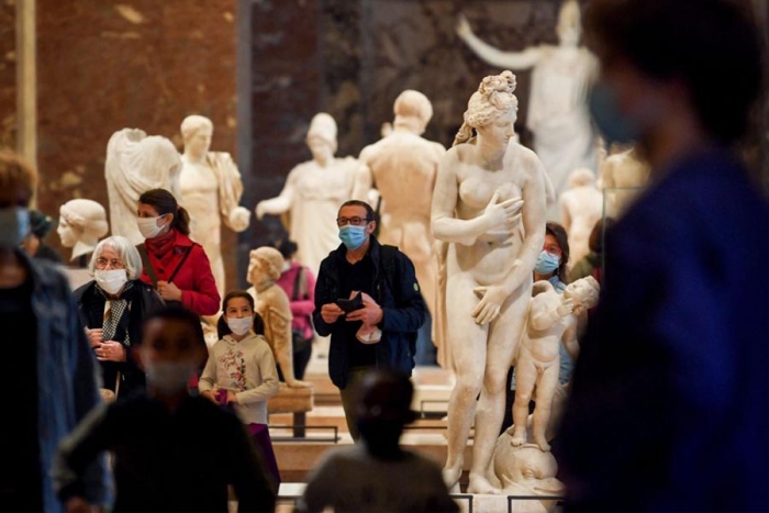 El tráfico de antigüedades: la nueva y curiosa exposición en el Museo de Louvre