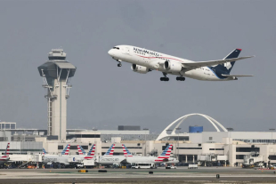 Volaris informó en un comunicado que analizaba los alcances de las medidas