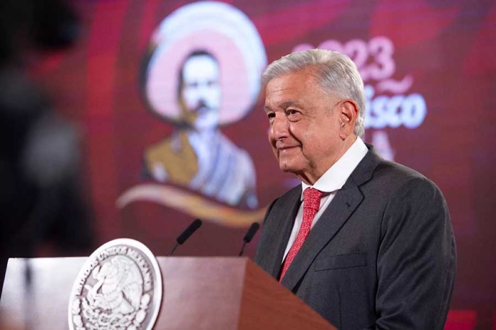 “Están en su derecho, aunque no hay por qué”, AMLO sobre la protesta de libros de texto