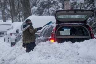 Tormenta invernal deja sin electricidad a 130 mil personas, en Estados Unidos