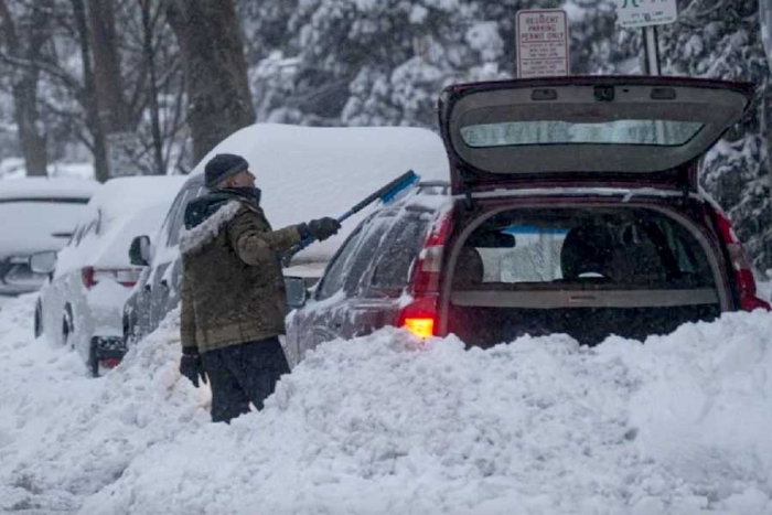 Tormenta invernal deja sin electricidad a 130 mil personas, en Estados Unidos