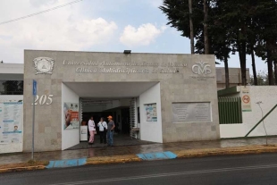 La especialista señaló que uno de los principales retos que enfrentan es la desinformación, ya que muchas personas no acuden a una valoración por desconocer la función de la gerontología