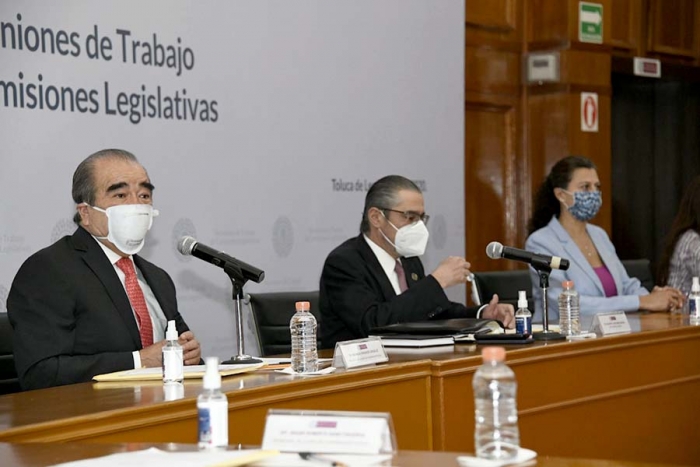 Presenta Fiscal mexiquense informe ante diputados