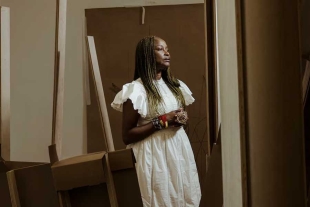 Kouoh era una artista reconocida en el panorama africano e internacional debido a sus numerosas publicaciones