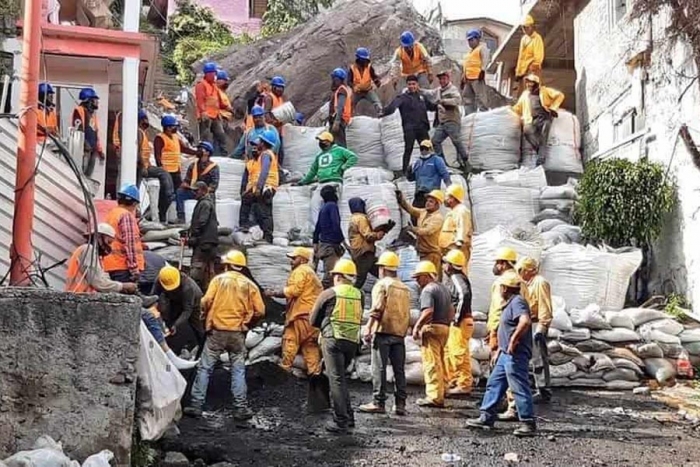 Damnificados del cerro del Chiquihuite aún esperan recibir viviendas que les prometió AMLO