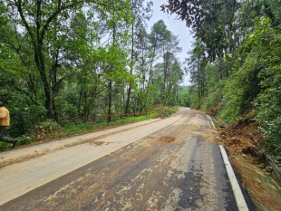 Además se recomendó a los conductores de vehículos pesados buscar rutas alternas