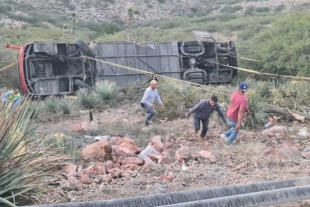 Accidente de autobús en San Luis Potosí deja 10 muertos