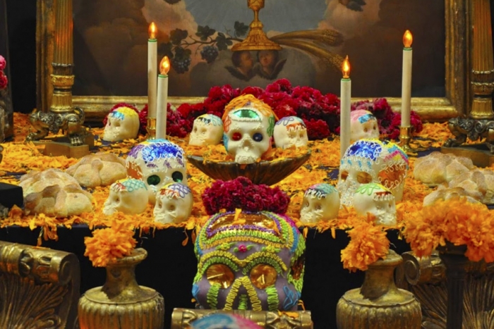 ¿Conoces el significado de los elementos de la ofrenda del Día de Muertos?