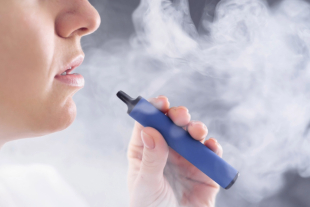 La iniciativa, presentada por la diputada Elena García Martínez, busca incorporar de forma expresa el derecho a la protección de la salud