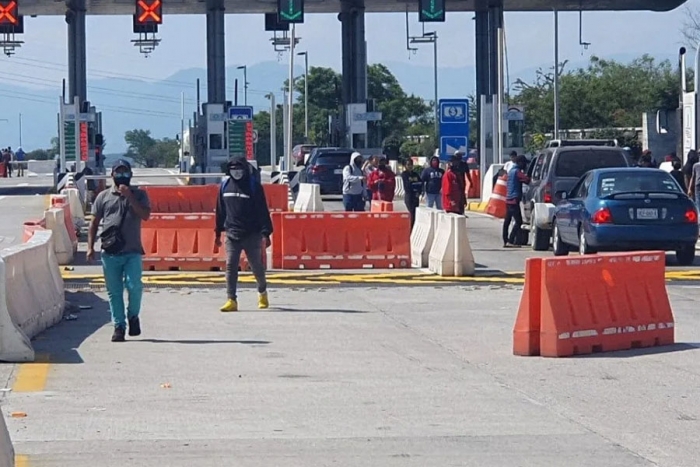 Equiparan toma de casetas con delincuencia organizada