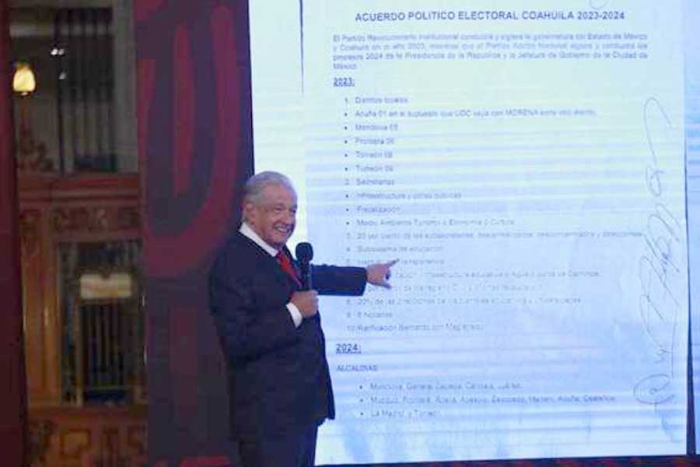 AMLO critica acuerdo "mafioso" del PRI y PAN que reveló Marko Cortés