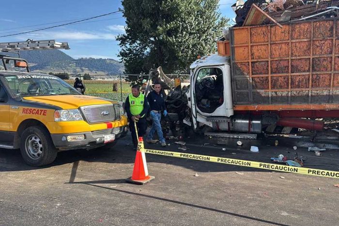 En el sitio fue detenido el chofer del camión