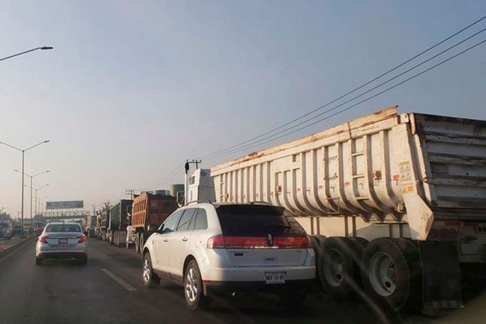 Continúan problemas con transportistas en Santa Lucía