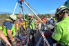 Realizan rescate de un cuerpo en el Puente Calderon en Ixtapan de la Sal