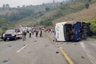 Las autoridades desplegaron equipos de emergencia para atender a los pasajeros y trasladar a varios de ellos a hospitales de la región.