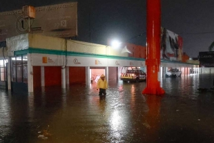 Caos por lluvias en San Mateo Atenco y Metepec