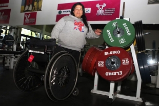 Adaptan deporte en silla de ruedas por contingencia sanitaria