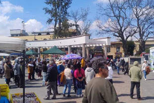 A la protesta se sumaron vecinos de San Luis Mextepec