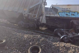 Se descarrila tren sobre la Avenida Central en Ecatepec