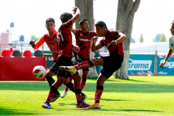 Mientras las demás divisiones regresan a entrenar, ellos buscan la final