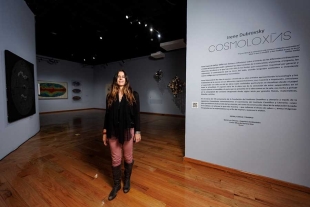 La artista plástica Irene Dubrovsky exhibe su trabajo en Rectoría de la UAEMéx