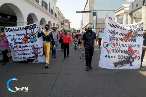 Protestan artistas callejeros