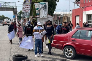 Bloquean carretera para exigir búsqueda de hombre desaparecido en Tenango del Valle