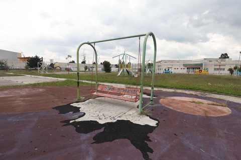 Abandonada la Unidad Deportiva Plaza Estado de México en Metepec