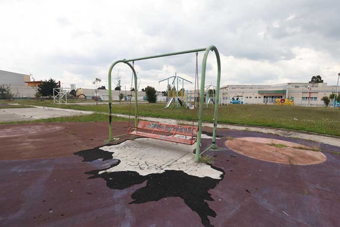 Abandonada la Unidad Deportiva Plaza Estado de México en Metepec