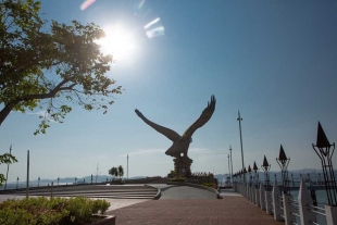 Se conforma de 104 islas en la costa oeste de Malasia,
