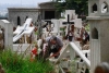 Panteones podrán recibir a familias para veladas de Día de Muertos