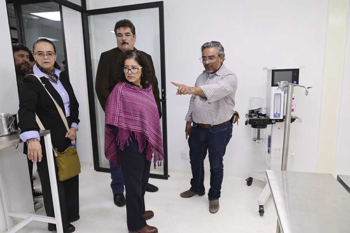 La rectora dialogó con integrantes de las comunidades estudiantil, docente y administrativa del Plantel “Texcoco”