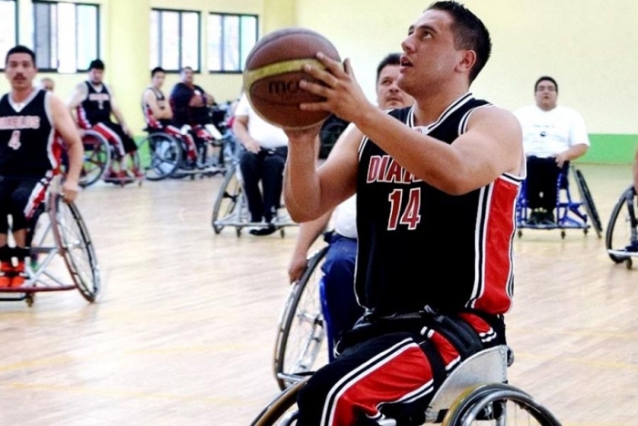 Crece interés por básquetbol sobre silla de ruedas en el Edoméx