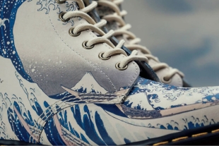 Estas Dr. Martens con arte de Hokusai son perfectos