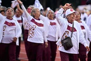 Entre las disciplinas que se desarrollaron estuvieron natación, atletismo, cachibol, canto, danza folclórica, ajedrez, dominó y juegos de memoria