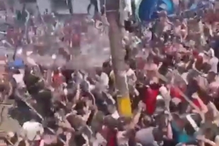Miles de litros de agua fueron desperdiciados durante la celebración del Sábado de Gloria