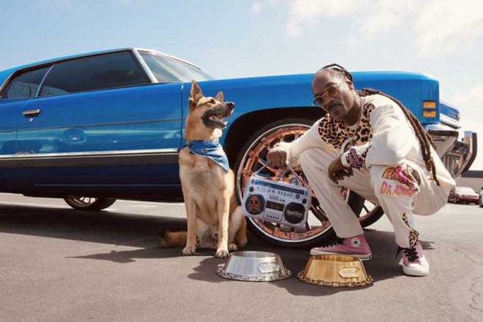 ¡Perritos con flow! Snoop Dogg lanza su propia línea de accesorios para mascotas