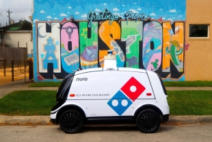 Domino’s entregará pizza con robot autónomo
