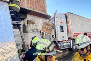 Trailer embiste una casa en San José Otzacatipan