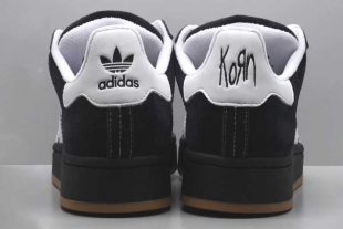 ¡El sueño numetal! Korn anuncia colaboración con Adidas