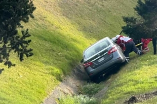 Abuelito sale herido en accidente sobre Paseo Tollocan en Metepec