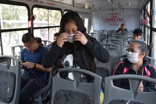 Olvidan medidas de prevención en el transporte público