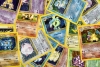Paga casi un millón de dólares por una carta de Pokémon
