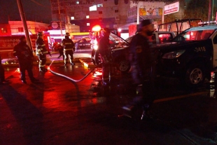 Incendian dos patrullas de la Policía Municipal de Naucalpan