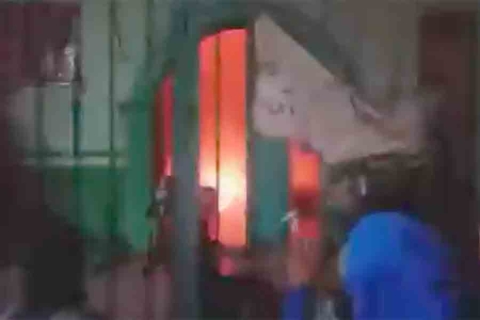 Incendio consume iglesia en Santa María Tulpetlac