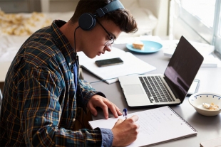 Apuestan escuelas particulares por ferias virtuales para atraer alumnos 