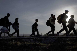 ⁠Muchos de los casos de deportación o de retorno culminan con la categorización de los migrantes como criminales o fracasados, apuntó.