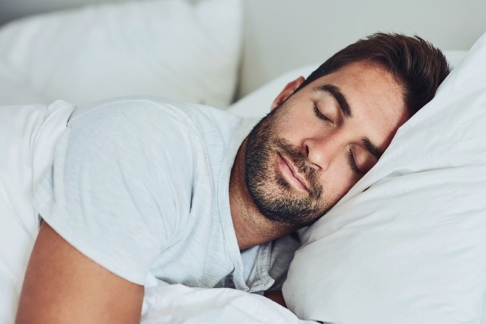 Consiéntete y duerme bien con estos consejos para que luzcas radiante