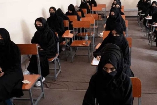 Envenenan a otras 50 niñas en escuelas de Irán